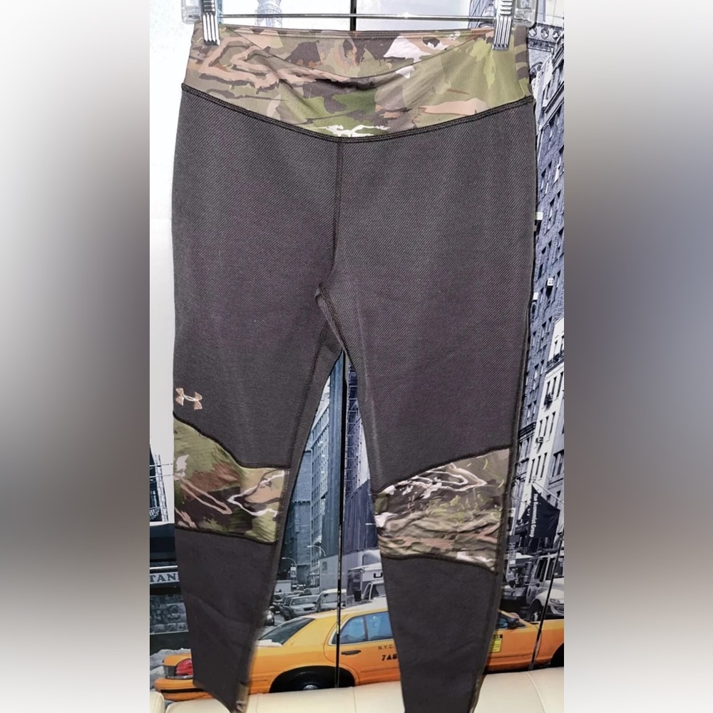 Under Armour camo leggings